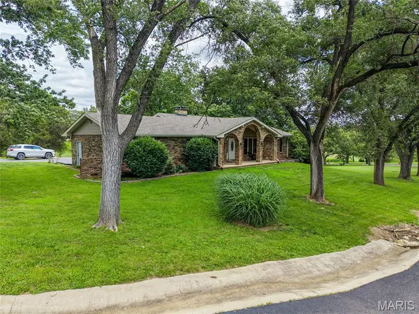 1726 Lake Virginia DR, Festus, MO 63028