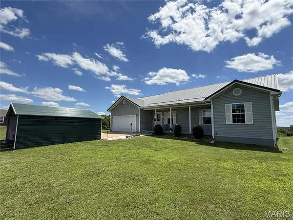 12557 Jake LN, Plato, MO 65552