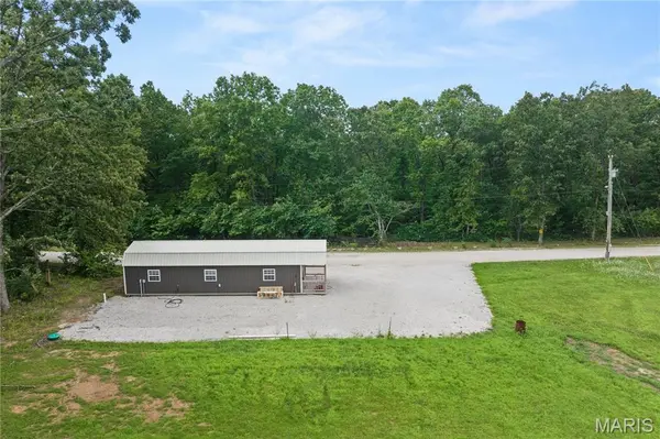 13227 Montana RD, Gravois Mills, MO 65037