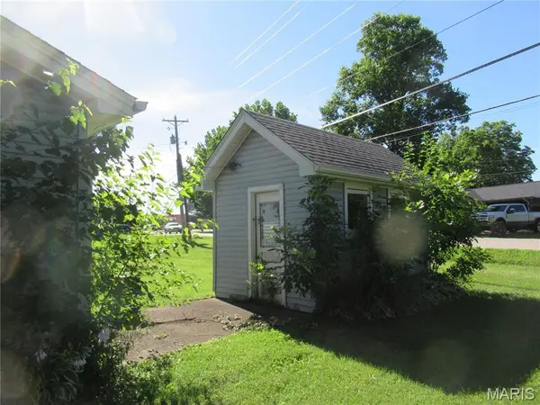 403 Marvin ST, Cuba, MO 65453