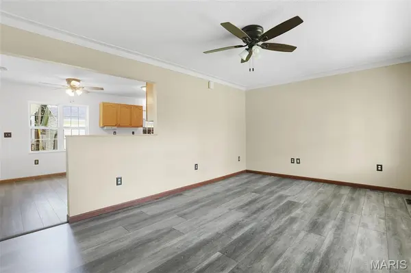 733 W Airwood DR, East Alton, IL 62024