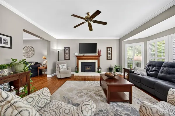 255 Towers Creek PL, St Charles, MO 63304