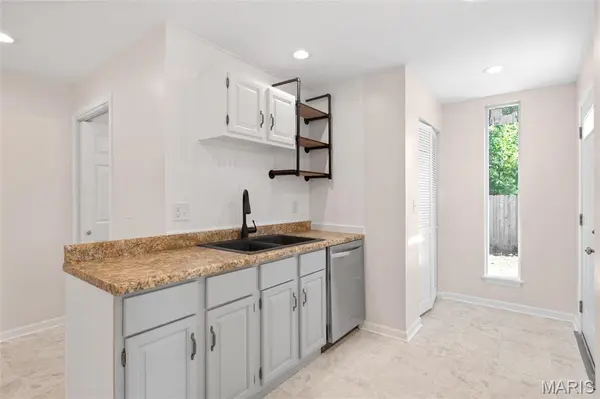 7719 Elton ST, Affton, MO 63123