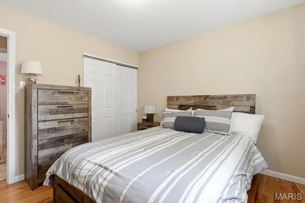 12428 Bernie LN, Maryland Heights, MO 63043