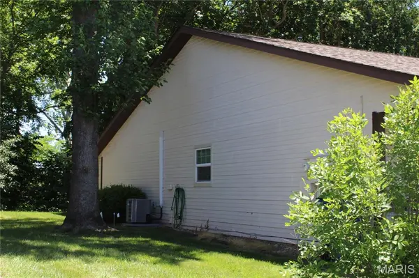 56 Rabbit Trail Drive, Washington, MO 63090