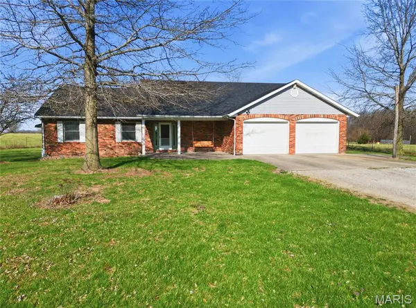 1637 State Hwy A,  Auxvasse,  MO 65231