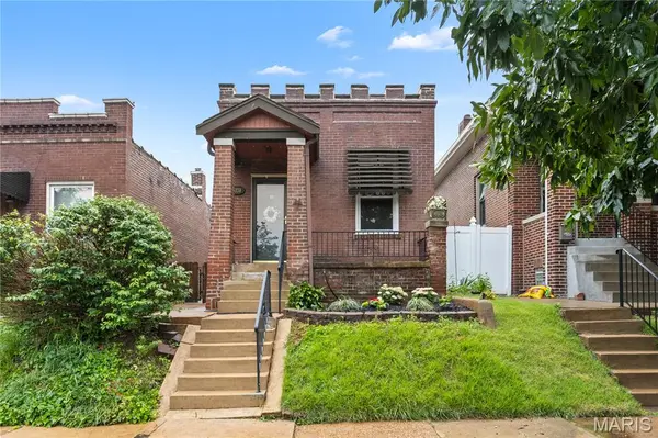 5238 Botanical AVE, St Louis, MO 63110