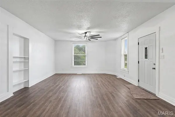 471 Watson RD, Sullivan, MO 63080