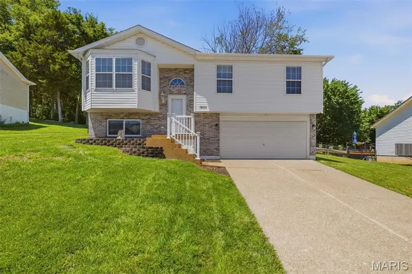 1955 Anchorage DR, Festus, MO 63028