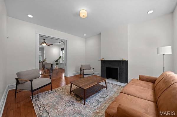 4451 Gibson AVE, St Louis, MO 63110