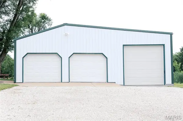 660 County Road 621, Linn, MO 65051