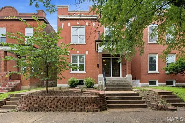 3426 Utah ST, St Louis, MO 63118
