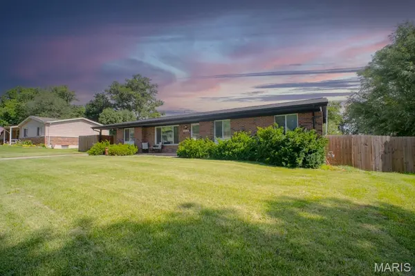 9621 Mesa DR, St Louis, MO 63132