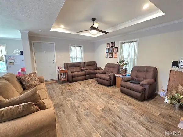 20245 Friendship DR, Raymondville, MO 65555