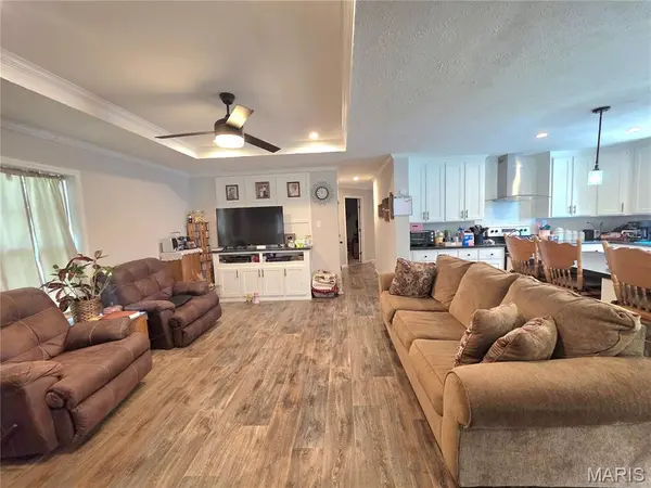 20245 Friendship DR, Raymondville, MO 65555
