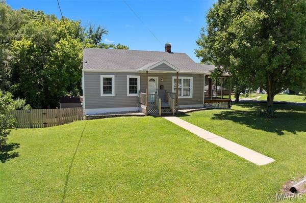 600 Arrowhead DR,  Collinsville,  IL 62234