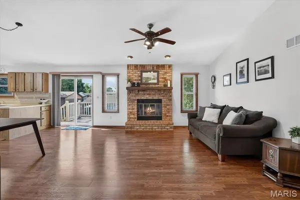 12120 Jeannette Mary DR, Maryland Heights, MO 63043
