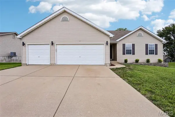 213 Fredde DR, Wentzville, MO 63385