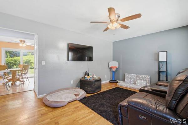 12765 Spanish Village DR, Bridgeton, MO 63044