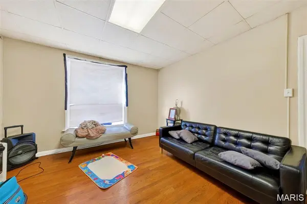 4703 Labadie AVE, St Louis, MO 63115