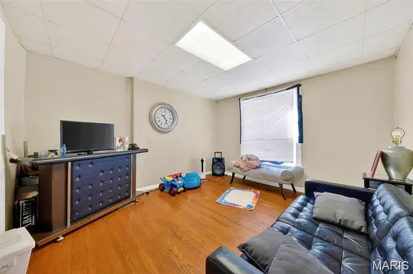 4703 Labadie AVE, St Louis, MO 63115