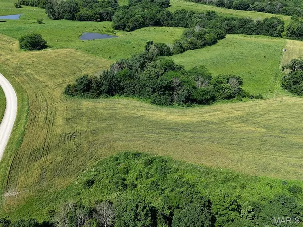 00 Biplane AVE, Mercer, MO 64661