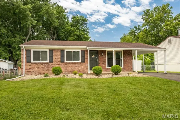 3039 Charmbrook LN, Allenton, MO 63043