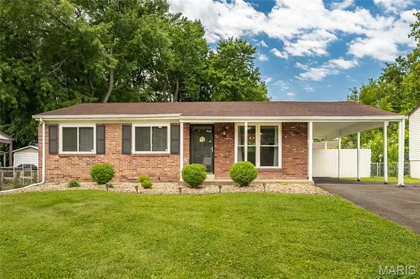 3039 Charmbrook LN, Allenton, MO 63043