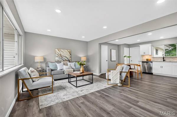 175 Francisca DR, Florissant, MO 63031