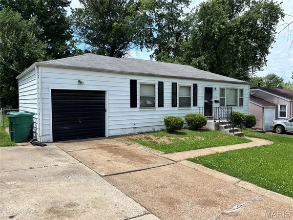 10235 Cabot DR, Bellefontaine Nghbrs, MO 63137