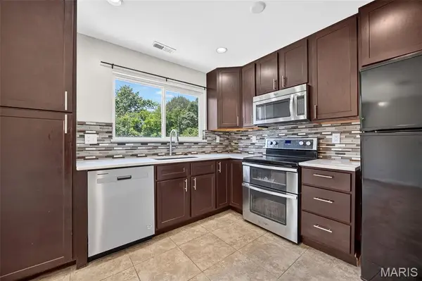 1721 Florine BLVD #D, St Charles, MO 63303