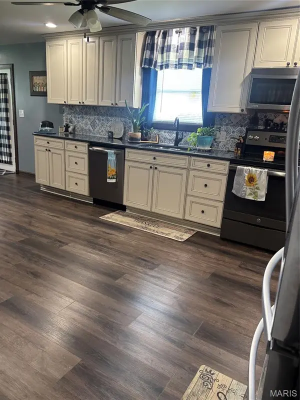 15188 BCR 208, Sedgewickville, MO 63781
