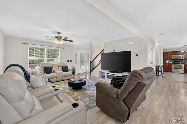 866 SAYBROOK FALLS DR, Fairview Heights, IL 62208