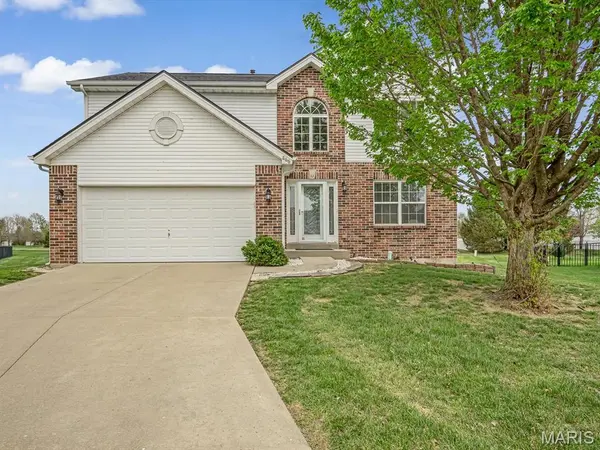 866 SAYBROOK FALLS DR,  Fairview Heights,  IL 62208