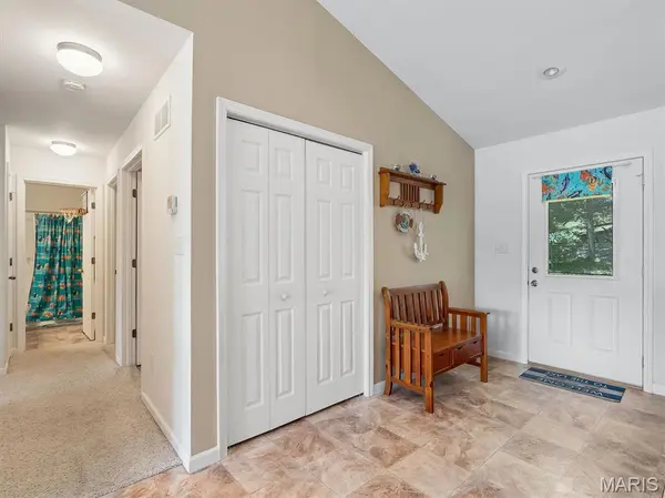 7024 Lake Point DR, Perryville, MO 63775