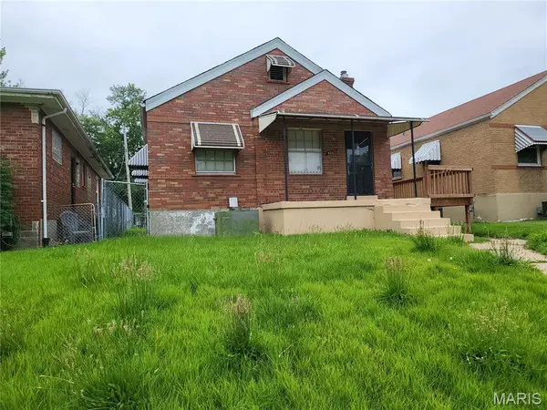 5806 Woodland AVE, St Louis, MO 63120