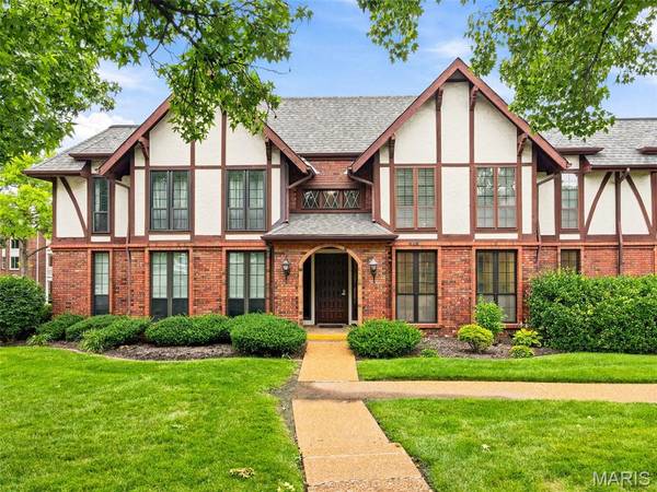 929 Claytonbrook DR #2, Ballwin, MO 63011