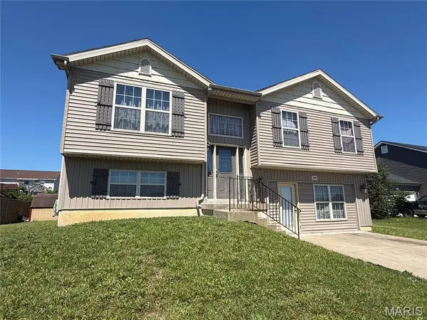 2409 Anthony Steven CT, Warrenton, MO 63383