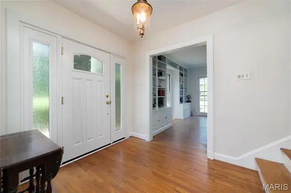 1 E Weldon Springs Heights DR, St Charles, MO 63304