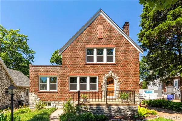 3057 Delavan DR,  Bel-nor,  MO 63121