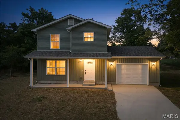 404 E Plattin ST, De Soto, MO 63020