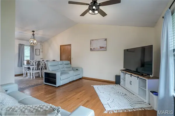 7712 Meadow View CIR, Union, MO 63084