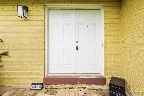 4540 Butler Hill RD, St Louis, MO 63128