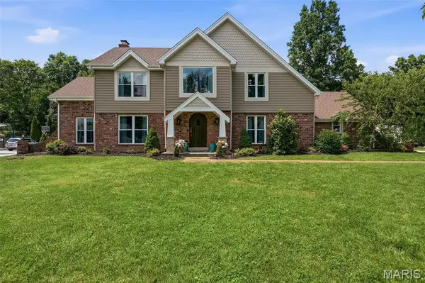 9831 Sunset Greens DR, Sunset Hills, MO 63127