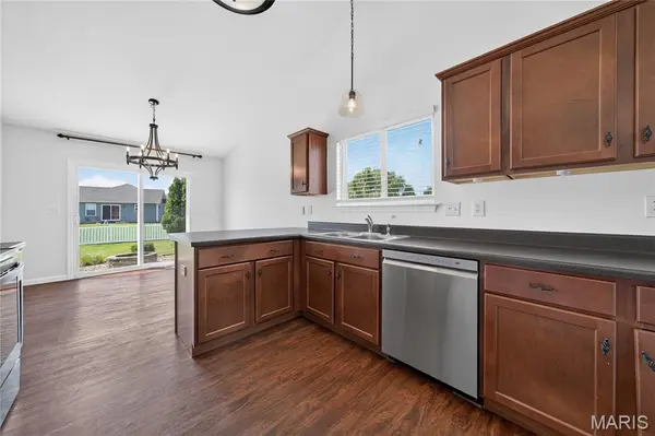 24 Austin Oaks DR, Moscow Mills, MO 63362