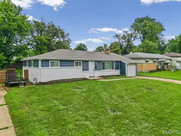 5530 Horizon DR, St Louis, MO 63121