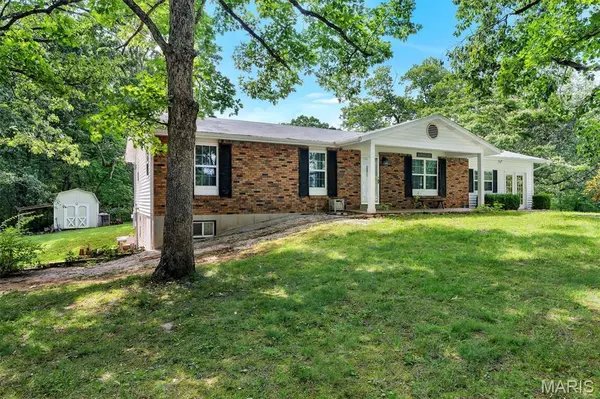 221 Katherine LN, St Clair, MO 63077