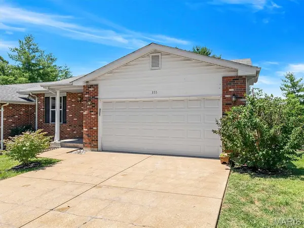 355 Oak Ridge Pkwy, Arnold, MO 63010