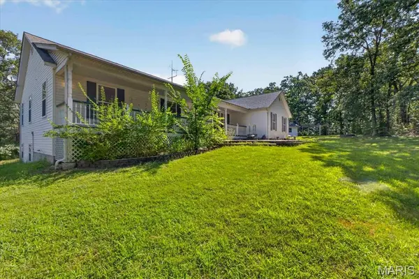 2711 Spotted Horse TRL, St Clair, MO 63077