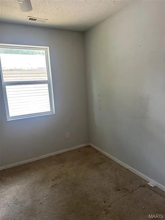 624 Dearborn DR, Bismarck, MO 63624